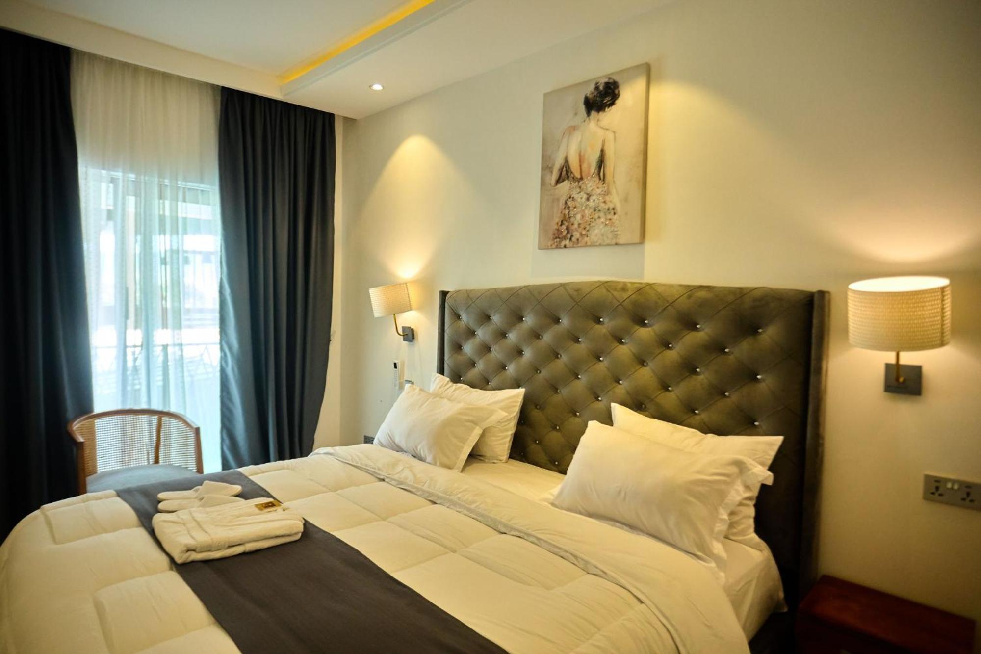 Aiden Homes And Apartments Hotel Koforidua 外观 照片