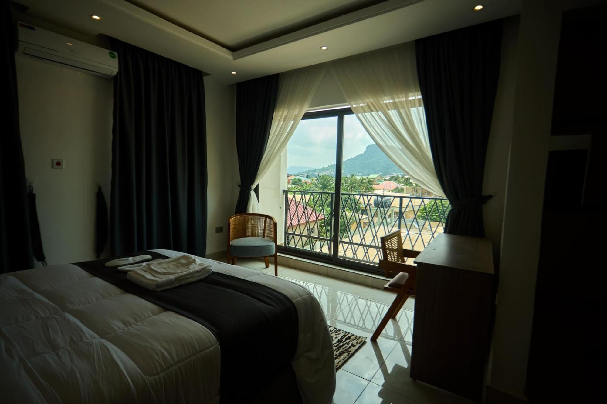 Aiden Homes And Apartments Hotel Koforidua 外观 照片
