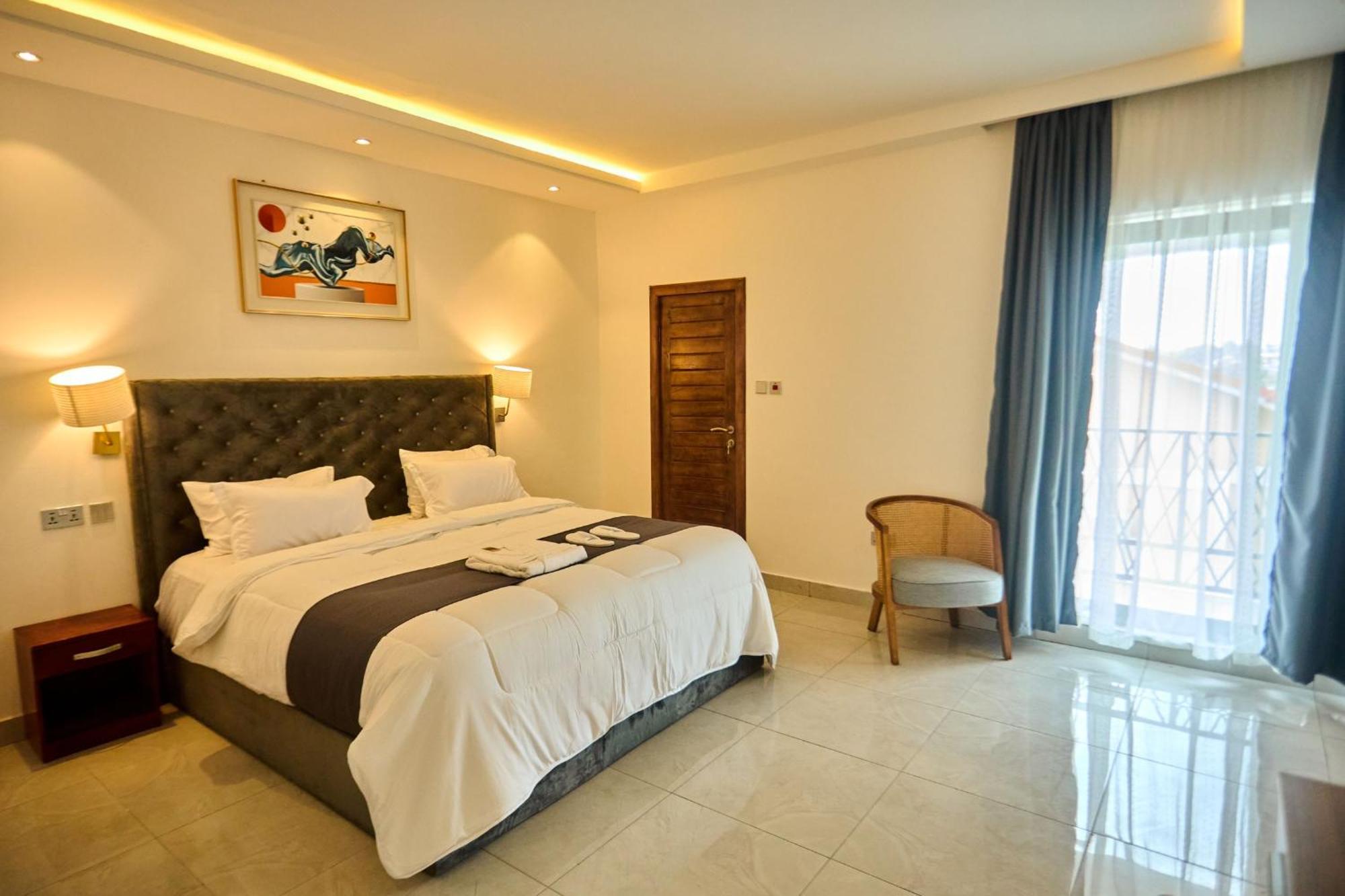 Aiden Homes And Apartments Hotel Koforidua 外观 照片