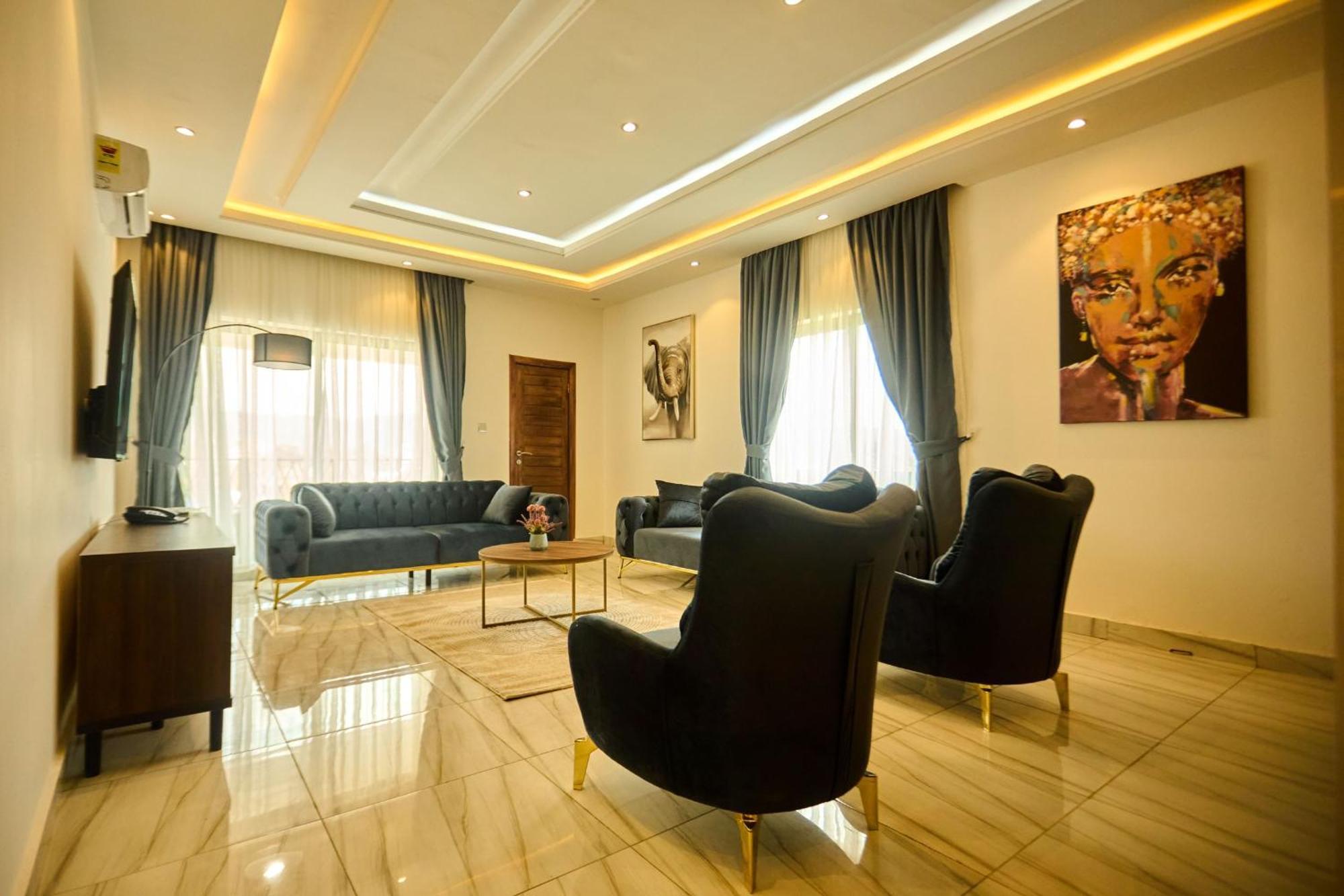Aiden Homes And Apartments Hotel Koforidua 外观 照片
