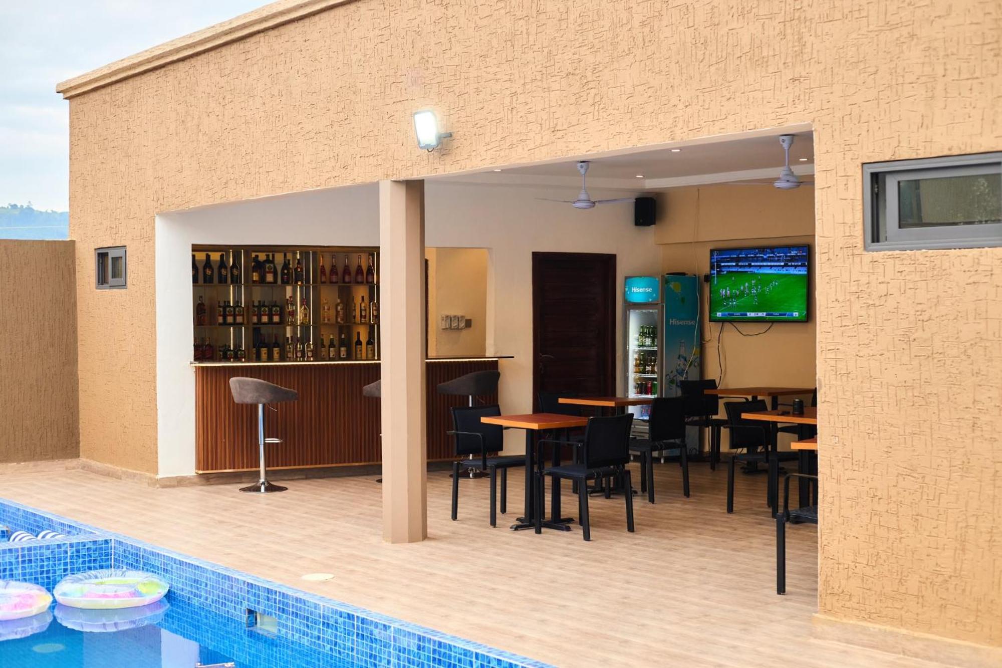 Aiden Homes And Apartments Hotel Koforidua 外观 照片