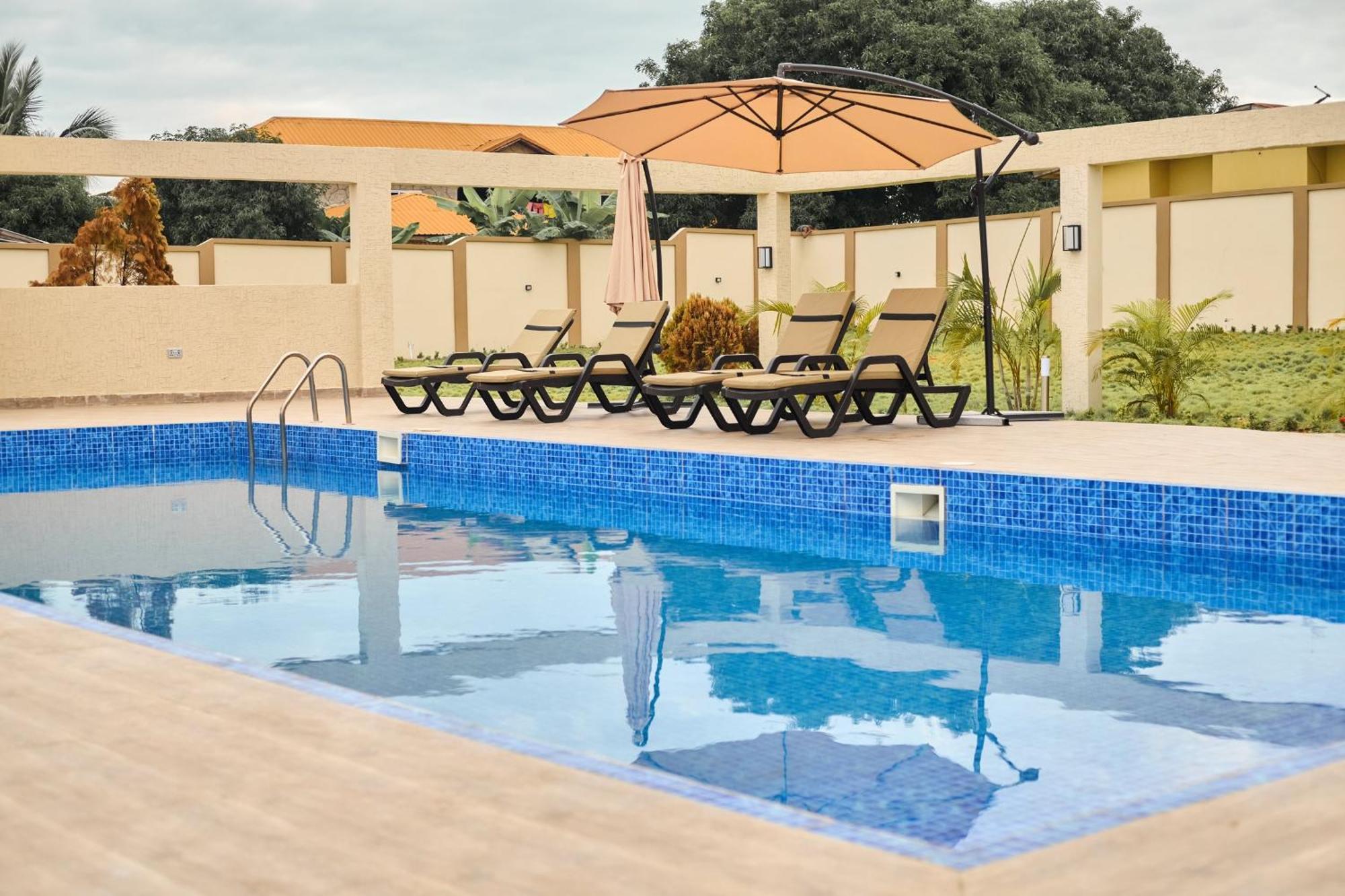 Aiden Homes And Apartments Hotel Koforidua 外观 照片