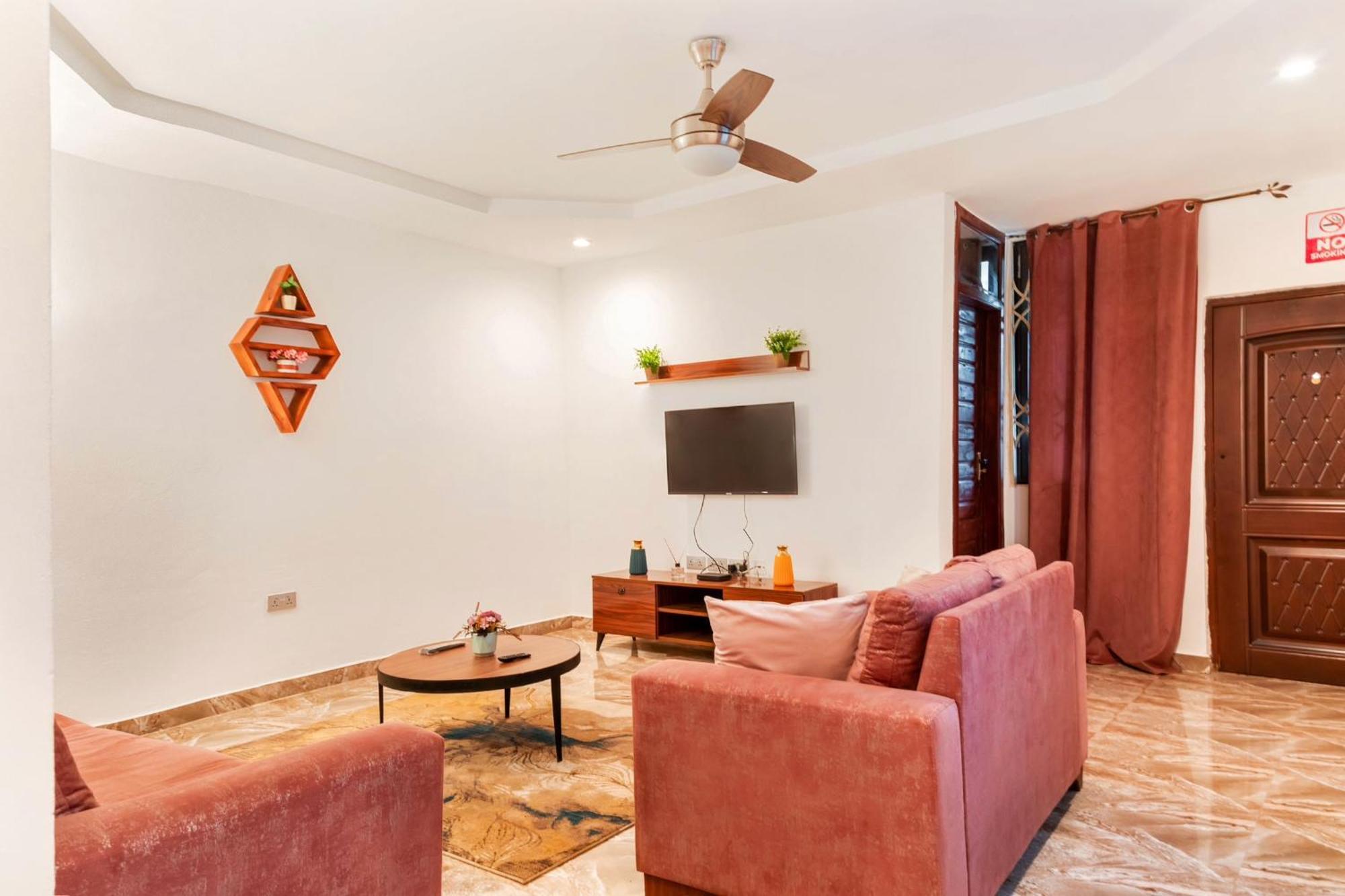 Aiden Homes And Apartments Hotel Koforidua 外观 照片