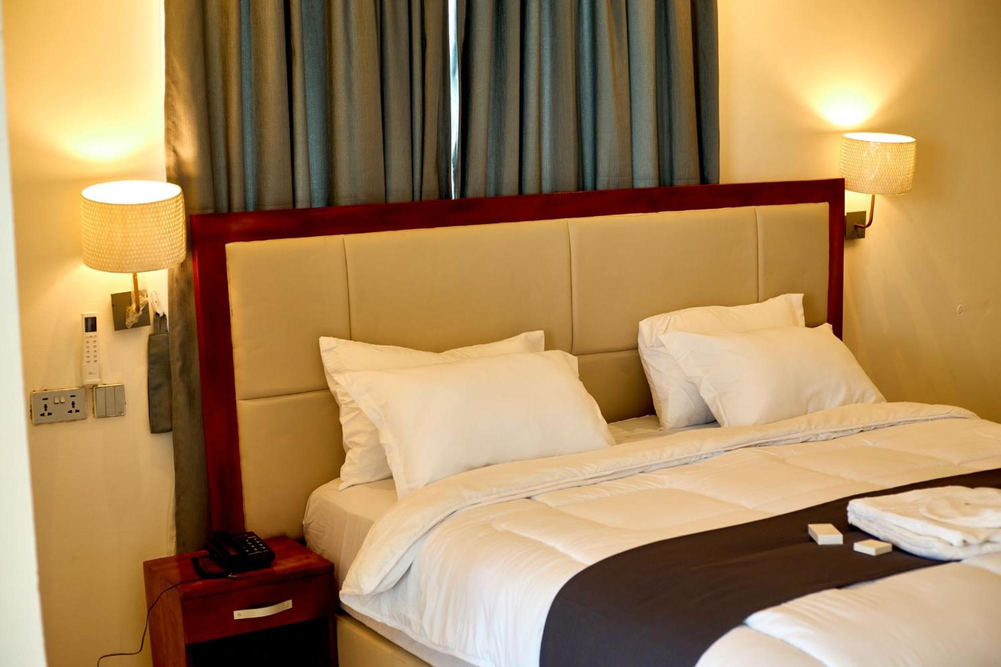 Aiden Homes And Apartments Hotel Koforidua 外观 照片