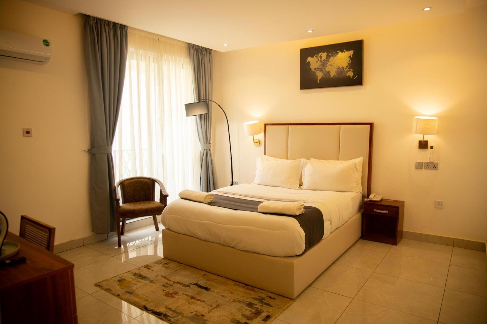 Aiden Homes And Apartments Hotel Koforidua 外观 照片