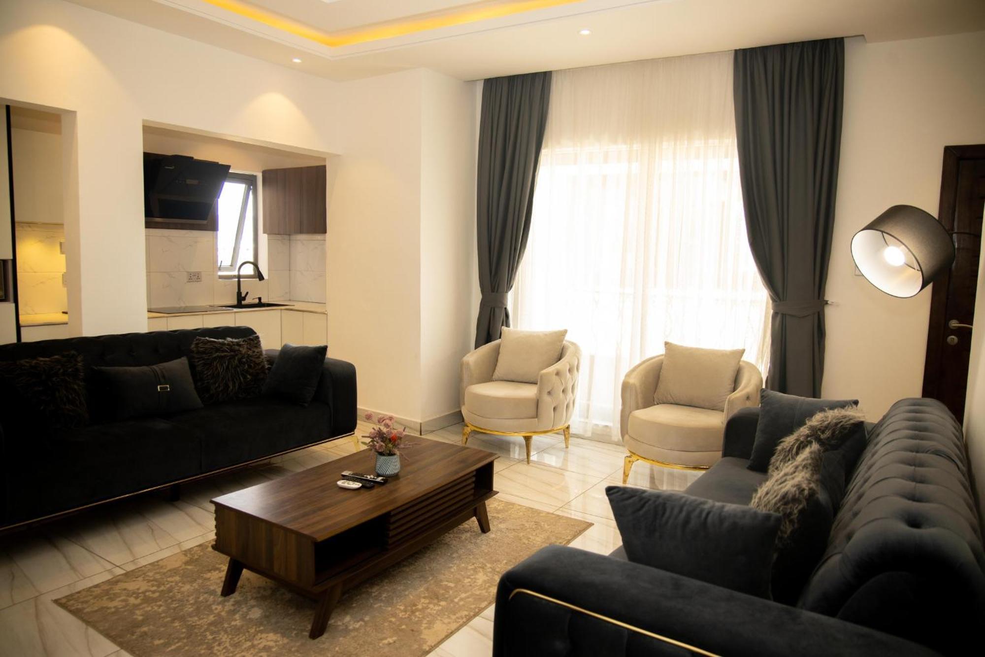 Aiden Homes And Apartments Hotel Koforidua 外观 照片