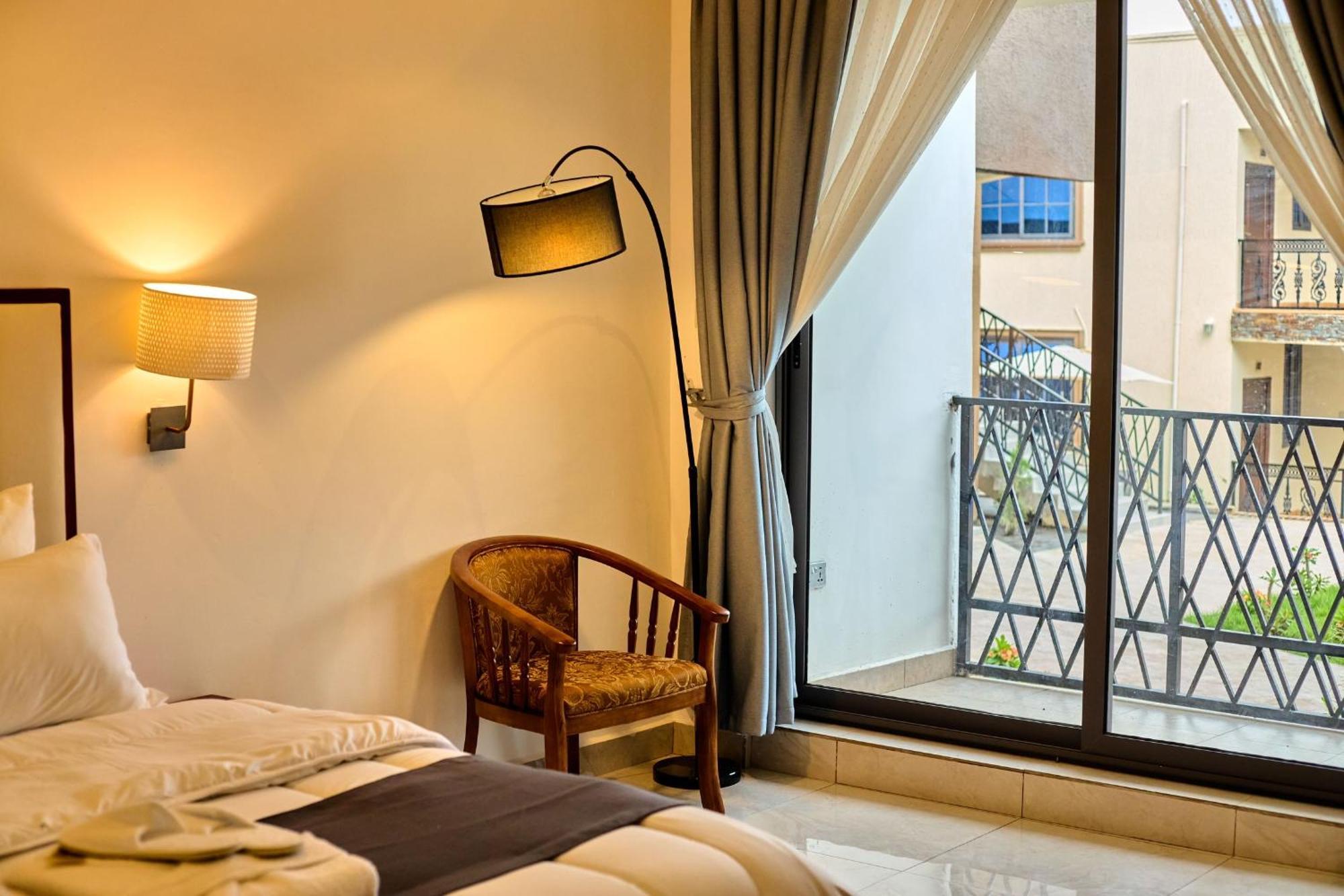 Aiden Homes And Apartments Hotel Koforidua 外观 照片